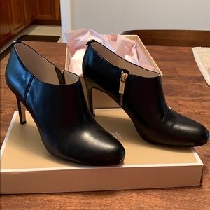 Michael Kors Sz 9.5 Sammy Ankle Boot Black Leather